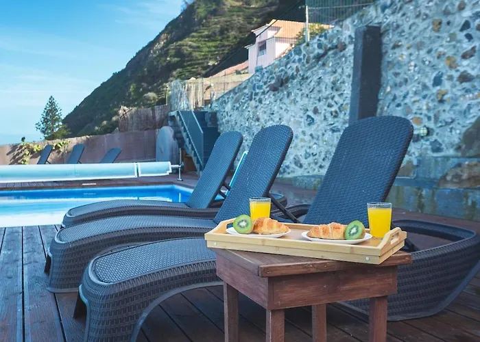 Escaleiras With Pool And Jacuzzy Porto Moniz