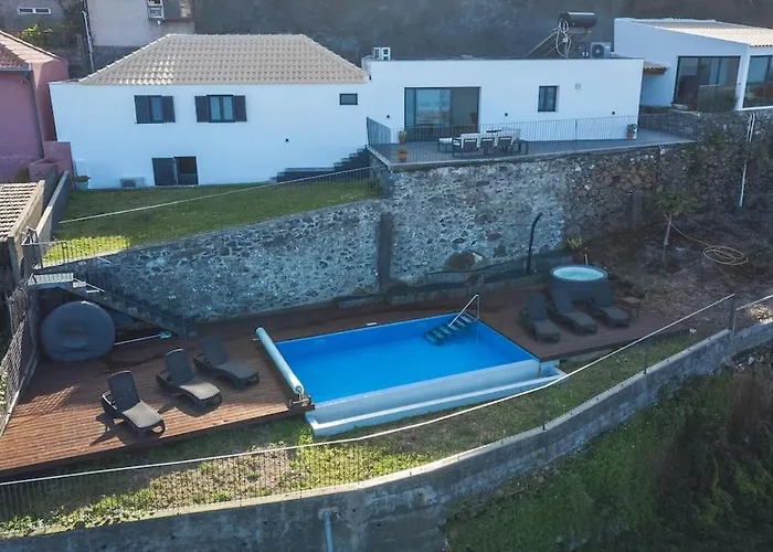 Villa Escaleiras With Pool And Jacuzzy
