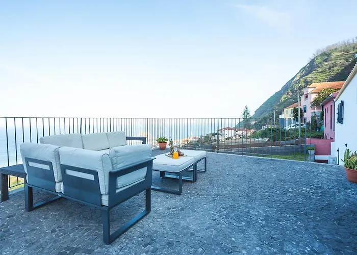 Escaleiras With Pool And Jacuzzy *