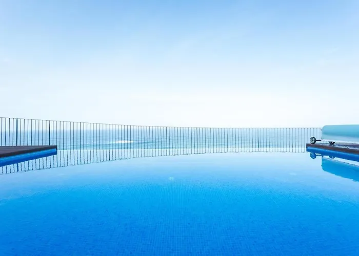 Escaleiras With Pool And Jacuzzy Villa